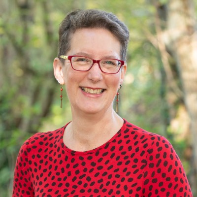 Read more about the article Emotional Connections with your Audience with Chantal Cornelius